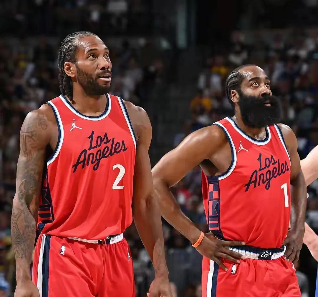 洛杉矶湖人发布备战花絮，赛后迎来里程碑，英超任务艰巨，资深球员宣示担当的简单介绍